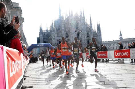 Milano Marathon Nuova Partenza E Arrivo In Duomo Cosa Cambia Nel