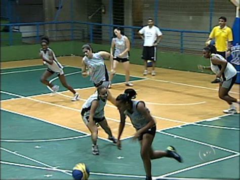 Vídeo Basquete feminino de Jundiaí comemora título nos Jogos Abertos