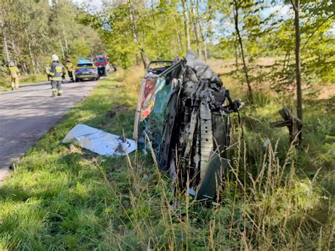 Gro Ny Wypadek Na Trasie Do Krokowej Zderzy Y Si Dwa Auta