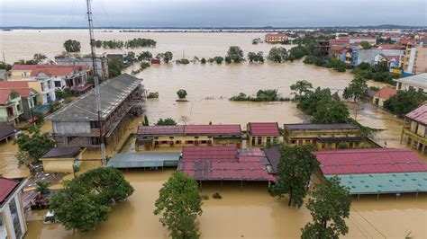 Vietnamese In Thailand Czech And Uk Support Homeland Flood Victims Vietnam Times