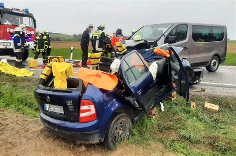 Neumarkt St Veit Unfall auf der Staatsstraße 2011 bei Hörbering mit