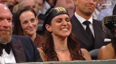 WWE Il ritorno di Stephanie McMahon è un messaggio diretto al padre