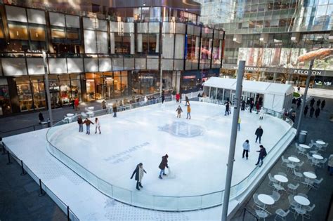 10 EPIC Ice Skating Rinks in New York City (Local's Guide)