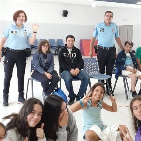 Marinha Grande Polícia De Segurança Pública Entrega Pulseiras No