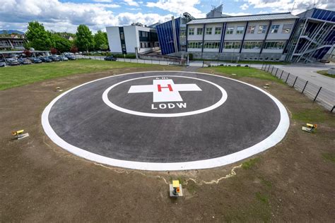 Neuer Hubschrauber Landeplatz Am Lkh Weiz Offiziell Er Ffnet Minuten