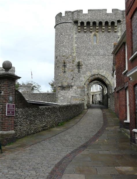 "Lewes Castle" by Stephen at PicturesofEngland.com