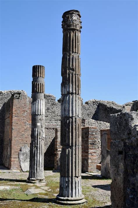 Temple Of Jupiter Pompeii Archaeological Site Nr Mount Vesuvius