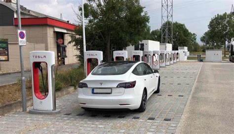 1000 Neue Supercharger Säulen Von Tesla In Europa Teslamag De