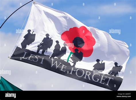 Lest We Forget Flag Stock Photo - Alamy