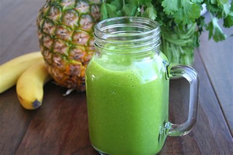 The Healthy Happy Wife Cilantro Pineapple Smoothie Detox Smoothie