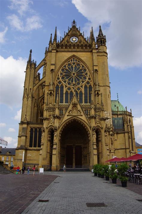 Metz Cathedral (Metz, 1520) | Structurae