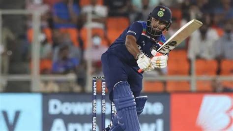 Ind Vs Eng 2nd Odi Rishabh Pant Becomes The First Indian Batsman To