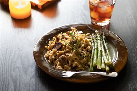 Spaetzle with Mushrooms and Pancetta - whattomunch.com