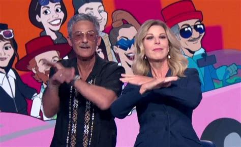 Irresistibile Fiorello Lo Showman Siciliano Fa Ballare Sonia Sarno Al Tg1