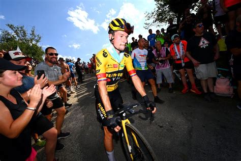 Primos Roglic Lucha En Solitario Por El Control De Da Os En La Vuelta A