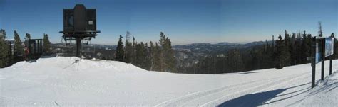 Skiing & Snowboarding Eldora Mountain - Colorado Ski Travel Guide