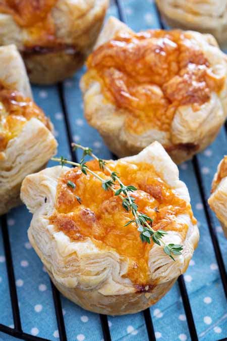 Mini Quiche With Puff Pastry Cheese