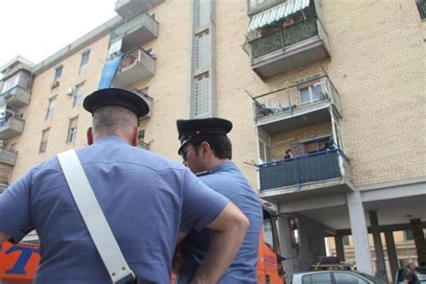 Uomo Cade Nel Vuoto Ennesima Morte Nel Rione Iacp