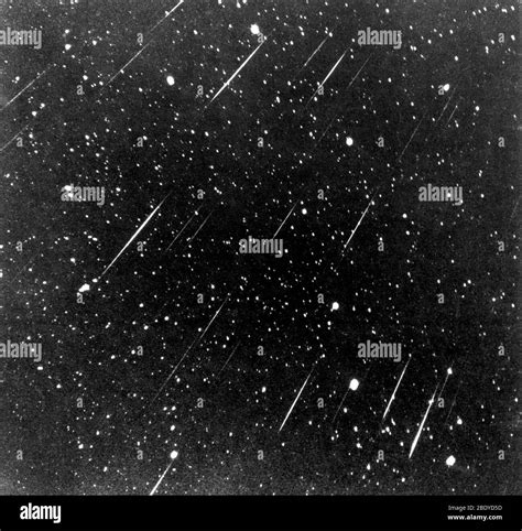 Leonid meteor shower hi-res stock photography and images - Alamy