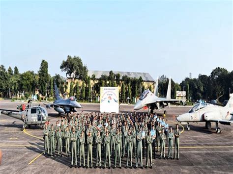 senior officers  iaf rsaf visit afs kalaikunda  commemorate