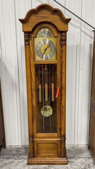 Colonial Grandfather Clock Schneider Auctioneers Llc