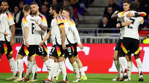 Gelungener Start Ins Em Jahr Deutschland Mit Sieg Gegen Frankreich