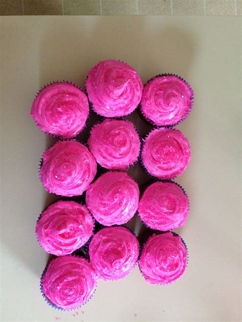 Hot Pink Cupcakes With Sparkles Pink Cupcakes Hot Pink Cupcakes Looks Yummy