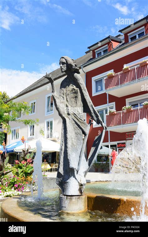 Millstatt am See Brunnen an der Hauptstraße Kärnten Kärnten