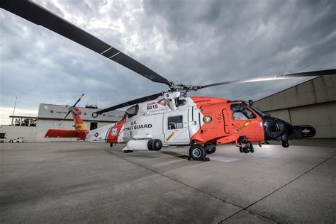 DVIDS Images Coast Guard MH 60 Jayhawk Helicopter Image 4 Of 6