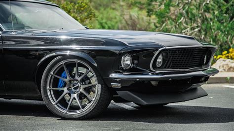 Hal Baer's '69 Mustang Mach 1 on Forgeline One Piece Forged Monoblock ...