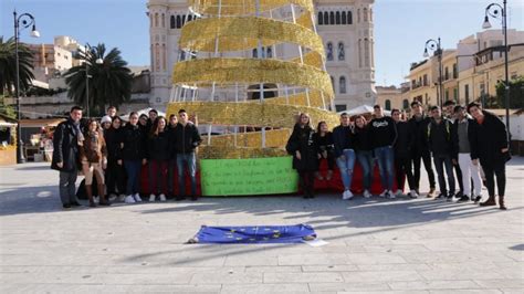 Gli Studenti Del Piria Di Reggio Calabria Ricordano Antonio Megalizzi