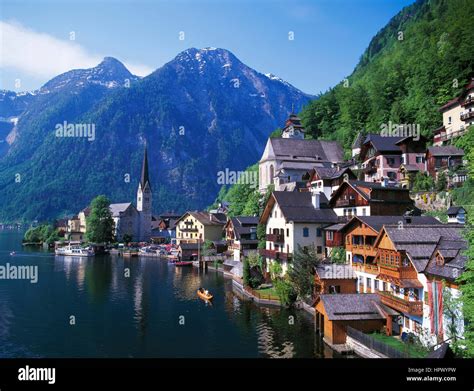 Hallstatt and Hallstattersee, Saltzkammergut, Tyrol, Austria Stock Photo - Alamy