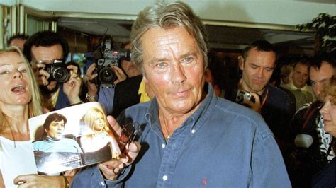 FEMME ACTUELLE Alain Delon son frère Jean François fait de rares