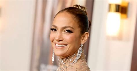 Jennifer Lopez Stuns In See Through Sequinned Dress At Premiere Of Her New Movie Mirror Online