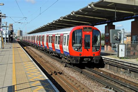 Hammersmith & City Line - CDS Railway Photographs