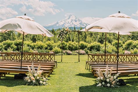 Hood River Oregon Wedding At The Orchard Janelle Co Photo