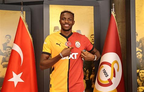 Eski Trabzonsporlu Galatasaraylı Victor Osimhen e sahip çıktı Çocuğu