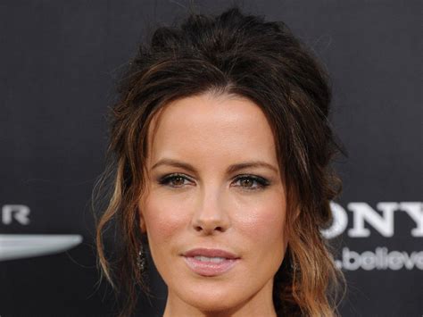 How to Age Gracefully Like Kate Beckinsale | Kate beckinsale ...