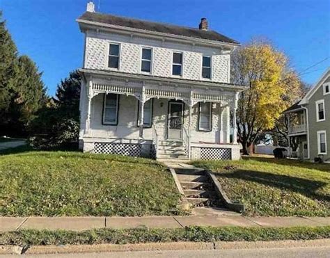 67 S Main St Yorkana Pa 17406 Zillow