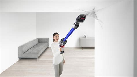 De Remise Vous Attendent Sur Cet Aspirateur Balai Dyson V Advanced