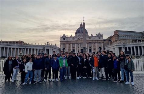 Gli Alunni Dellistituto Comprensivo Di Roccalumera Salutati Al Senato