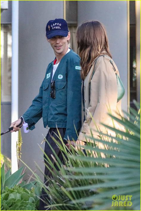 Austin Butler And Kaia Gerber Take A Romantic Walk Through Los Angeles