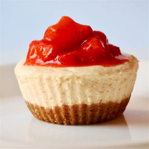 Mini Strawberry Cheesecakes – Joby's Test Kitchen