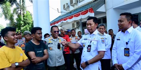 Warga Petoaha Demo Di Kantor Walikota Kendari Minta Pt Agung Bumi