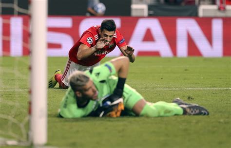 Em Casa Benfica Empata O PAOK No Primeiro Jogo Do Playoff Da