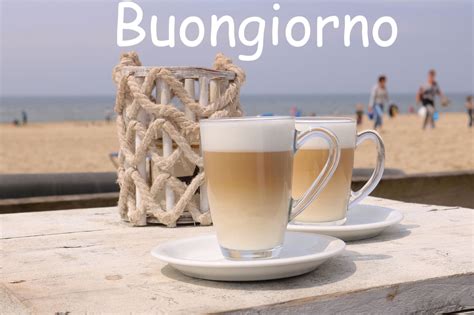 Buongiorno estivo immagini con caffè e paesaggi estivi