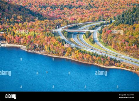 Echo Lake from Cannon Mountain, New Hampshire in autumn. Foliage season ...