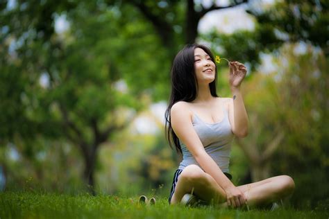 872451 4K Asian Bokeh Hands Kimono Brunette Girl Sitting Rare