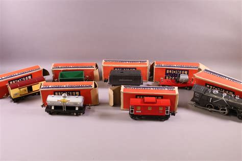 ANTIQUE LIONEL TRAIN SET - Redlands Antique Auction