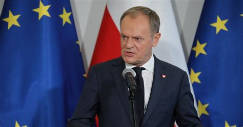 Tusk Zadrwi Z Cba Reakcja Na S Owa Agenta Tomka Dziennik Pl